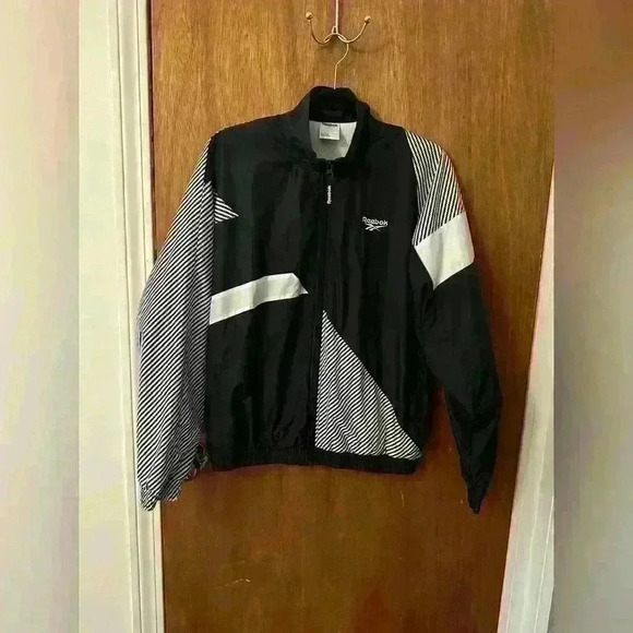 Reebok Classic Geometric Track Jacket - Picture 6 of 8